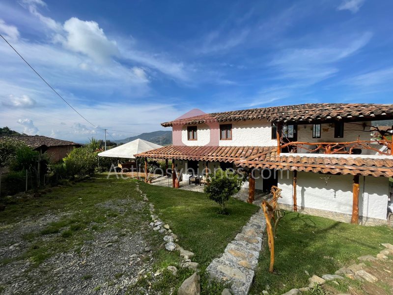 Casa-Finca en Arriendo en Vereda La Chapa