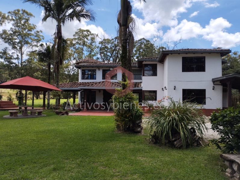 Casa-Finca en Arriendo en Cabeceras