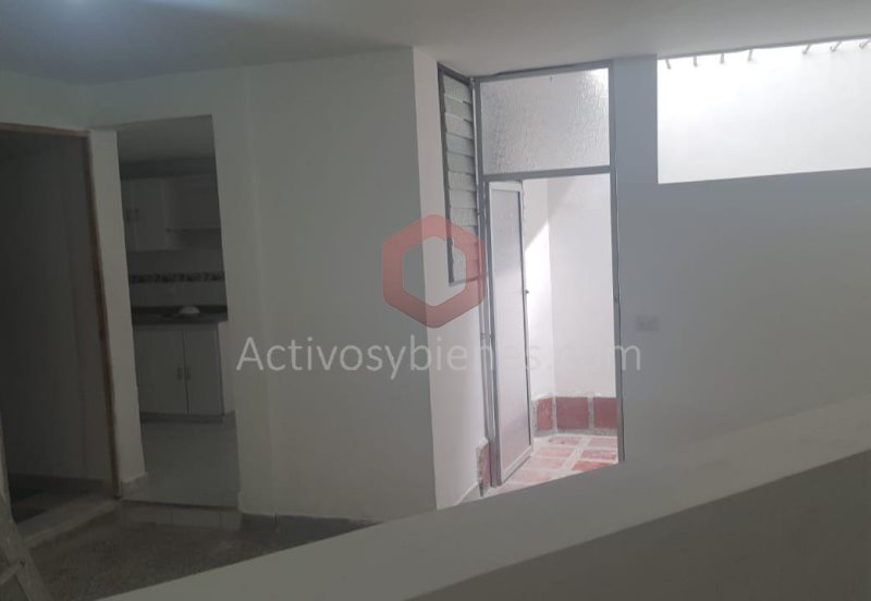 Casa-local en Arriendo en Laureles