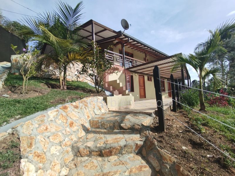 Casa-Finca en Arriendo en Vereda Ojo De Agua